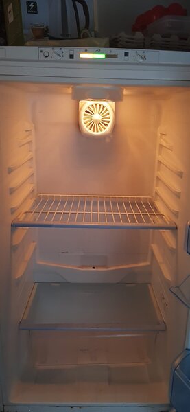 Combina frigorifica cu doua usi