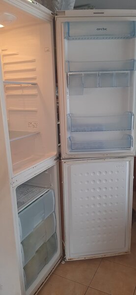 Combina frigorifica cu doua usi